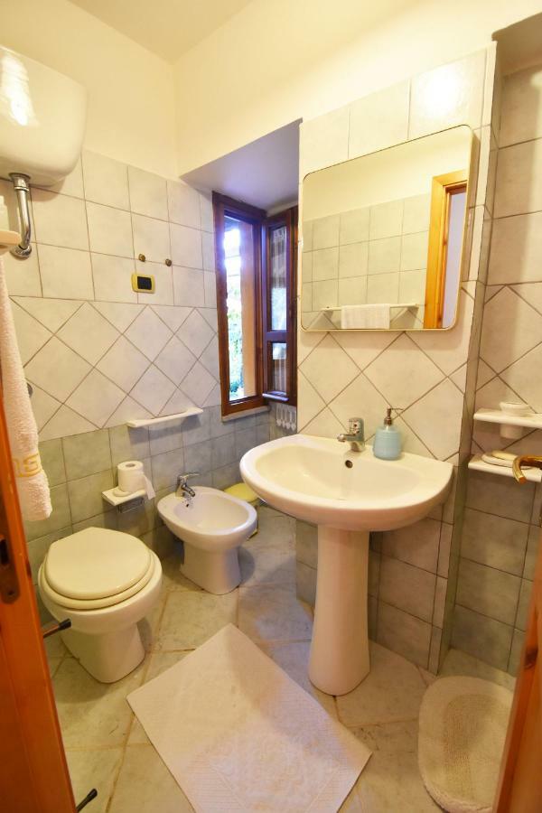 Casa Vacanza Porto Frailis Gia Porto Frailis B&B Àrbatax Εξωτερικό φωτογραφία