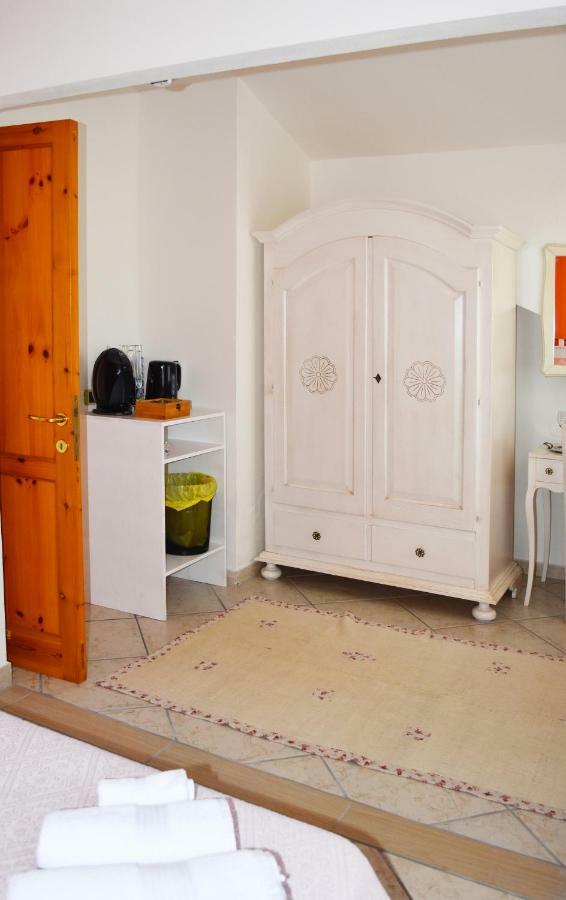 Casa Vacanza Porto Frailis Gia Porto Frailis B&B Àrbatax Εξωτερικό φωτογραφία