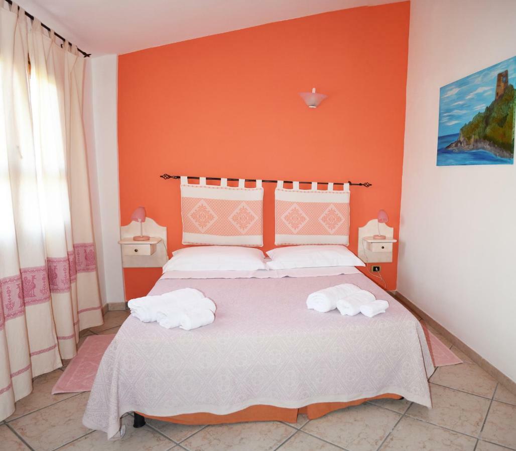 Casa Vacanza Porto Frailis Gia Porto Frailis B&B Àrbatax Εξωτερικό φωτογραφία