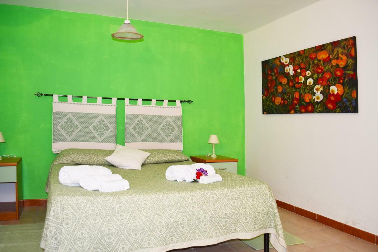 Casa Vacanza Porto Frailis Gia Porto Frailis B&B Àrbatax Εξωτερικό φωτογραφία